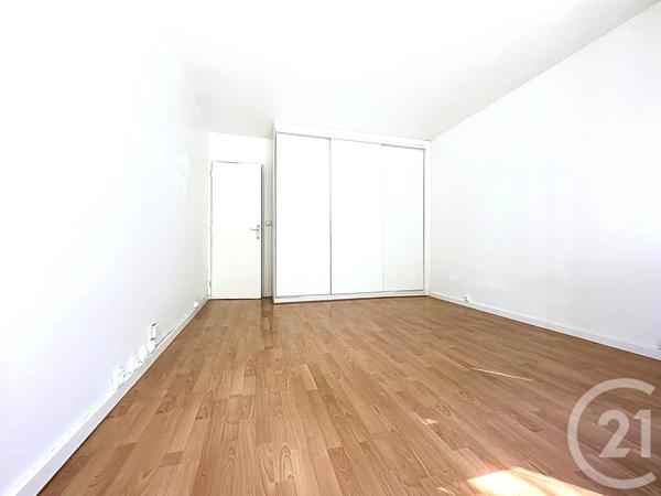 Appartement F1 à vendre  1 pièce - 25,73 m 2   LE CHESNAY  - 78