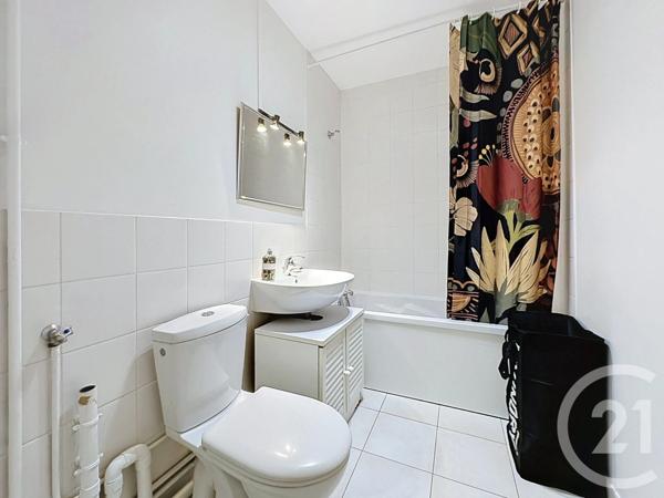 Appartement F1 à vendre  1 pièce - 25,73 m 2   LE CHESNAY  - 78