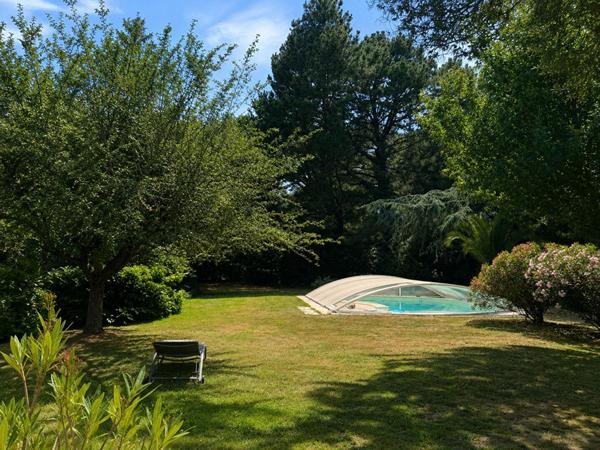 Guerande - domaine privé de Tromartin -  propriété avec piscine sur parc arboré de 3900m2