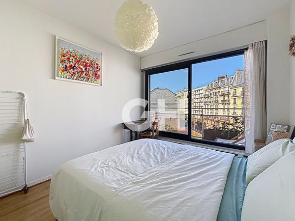 Paris 12ème  NATION-PICPUS Deux pièces rénovées avec balcon sans vis-à-vis
