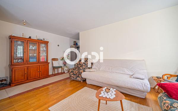 Appartement à vendre    2 pièces • 54 m2 Paris 20