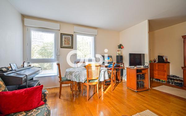 Appartement à vendre    2 pièces • 54 m2 Paris 20