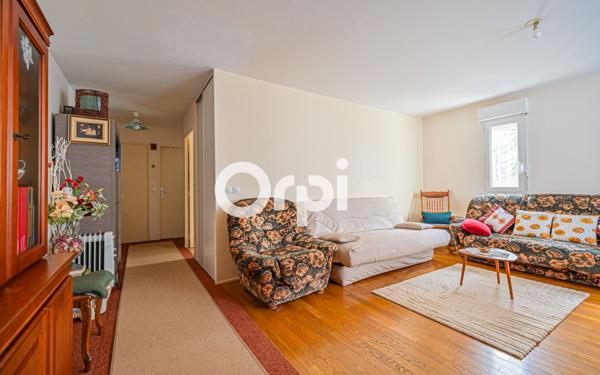 Appartement à vendre    2 pièces • 54 m2 Paris 20