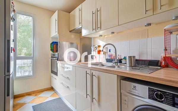 Appartement à vendre    2 pièces • 54 m2 Paris 20