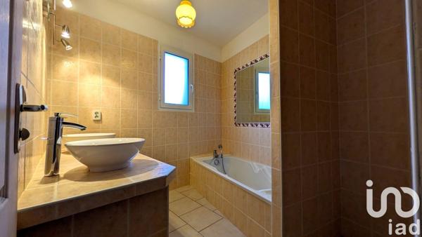 Maison 6 pièces de 142 m² à La Bégude-de-Mazenc (26160)