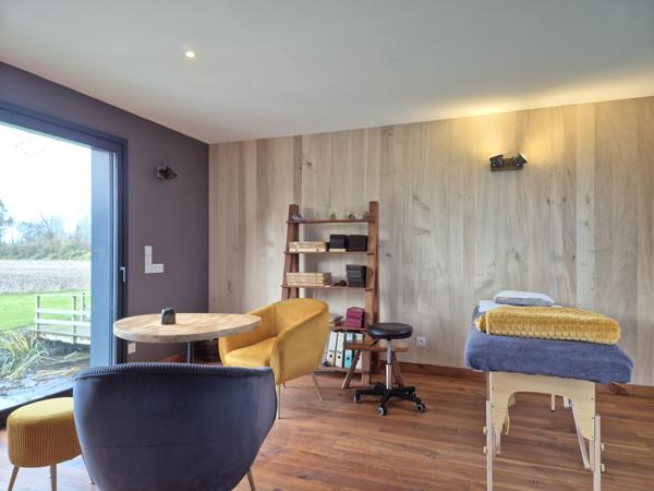 À 10 minutes de Rouillac – Ancien moulin de charme avec dépendances