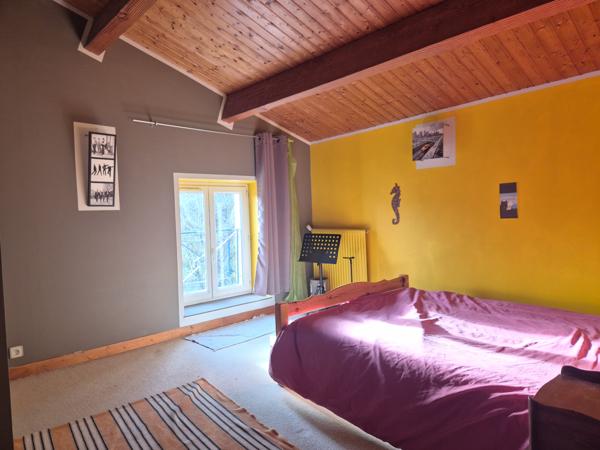 À 10 minutes de Rouillac – Ancien moulin de charme avec dépendances