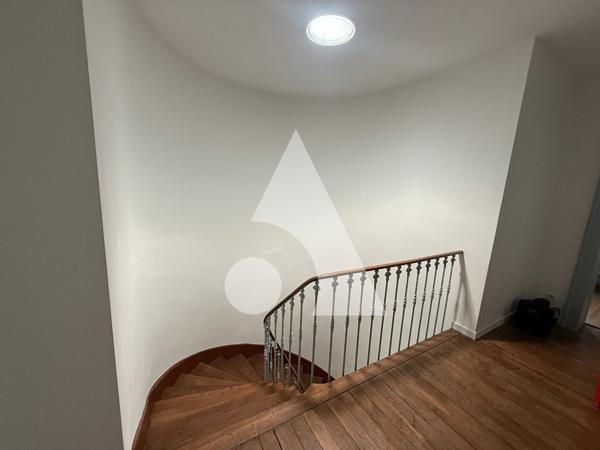 Maison 6 pièces 215 m2