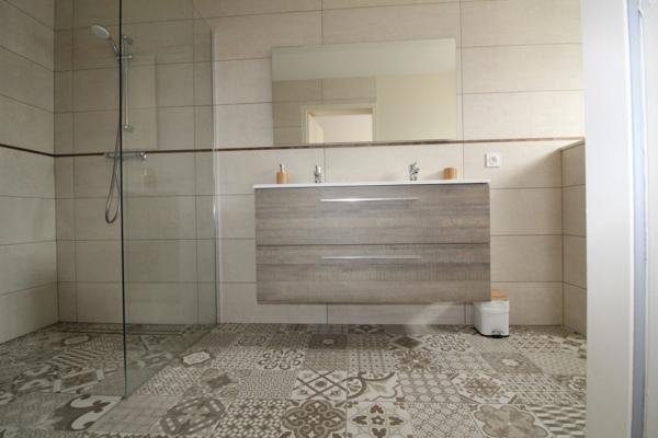 CO-LOCATION en MEUBLE à LA ROCHE sur YON, proche de la Faculté et de l’école d’infirmières