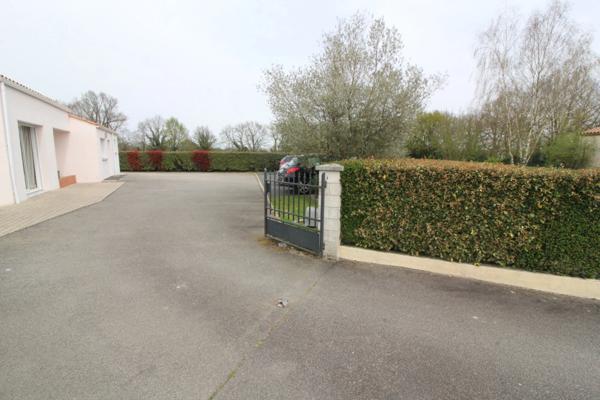 CO-LOCATION en MEUBLE à LA ROCHE sur YON, proche de la Faculté et de l’école d’infirmières