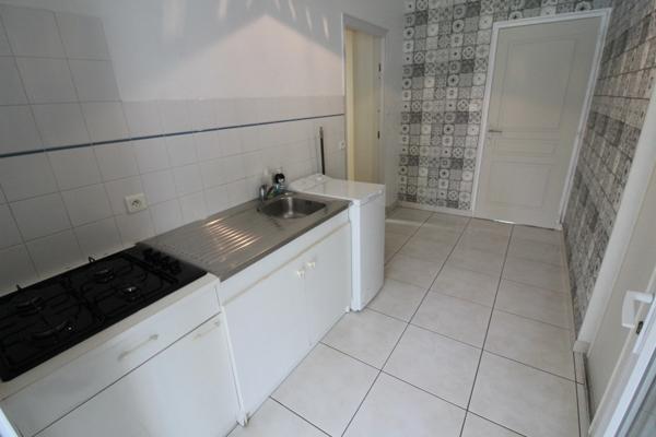 CO-LOCATION en MEUBLE à LA ROCHE sur YON, proche de la Faculté et de l’école d’infirmières