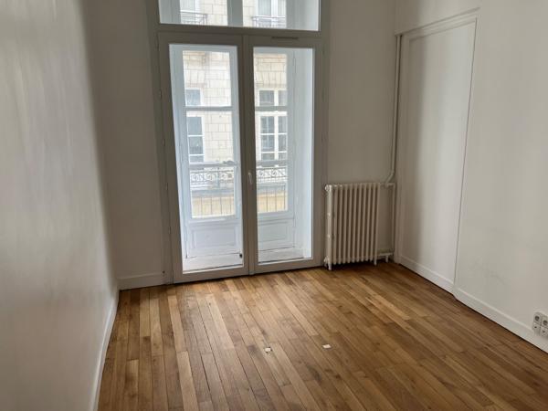 Bureaux à louer Nantes centre-ville rénovés avec ascenseur et cuisine équipée