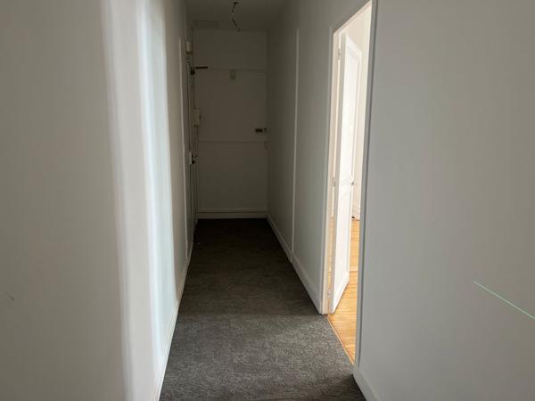 Bureaux à louer Nantes centre-ville rénovés avec ascenseur et cuisine équipée