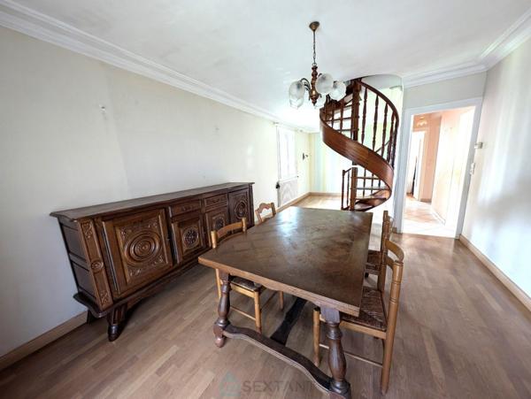 Maison sur sous-sol complet sur 880 m2 de terrain