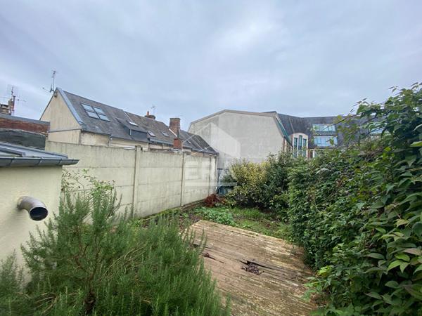 Maison de ville 6 pièces à vendre au centre de Saint Quentin