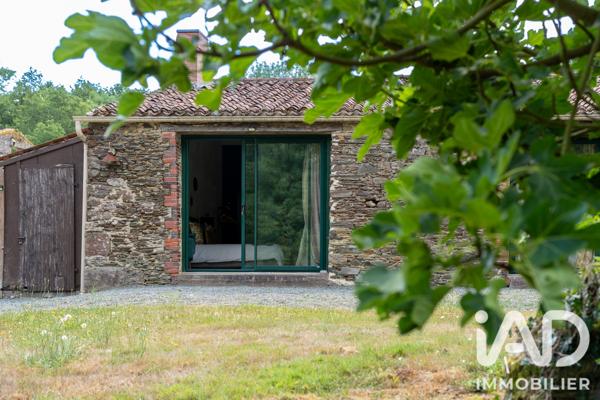 Maison à vendre 15 pièces 365 m² Essarts-en-Bocage