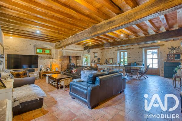 Maison à vendre 15 pièces 365 m² Essarts-en-Bocage