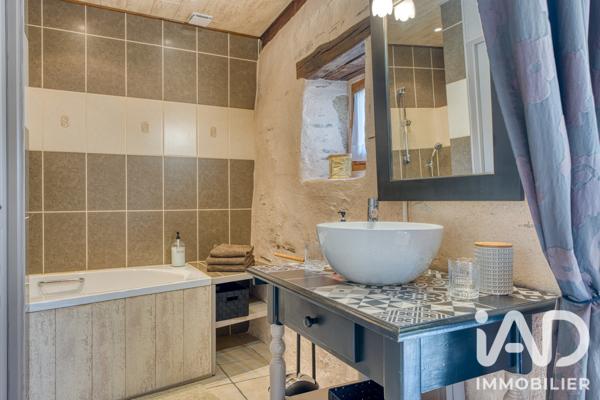 Maison à vendre 15 pièces 365 m² Essarts-en-Bocage