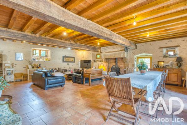 Maison à vendre 15 pièces 365 m² Essarts-en-Bocage