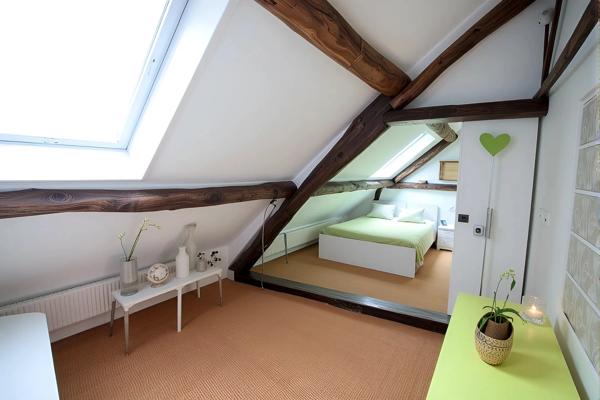 Dpt Yvelines (78), à vendre VILLENNES SUR SEINE, propriété P11 de 327,3 m² sur un terrain piscinable de 1 495,00 m²