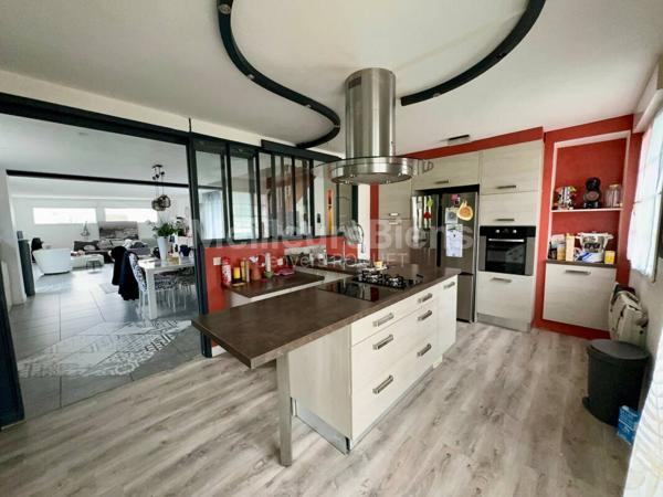 Pavillon 6 chambres sur terrain de 430m2