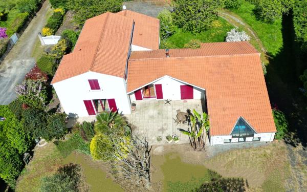 Maison à vendre    6 pièces •  L'Herbergement