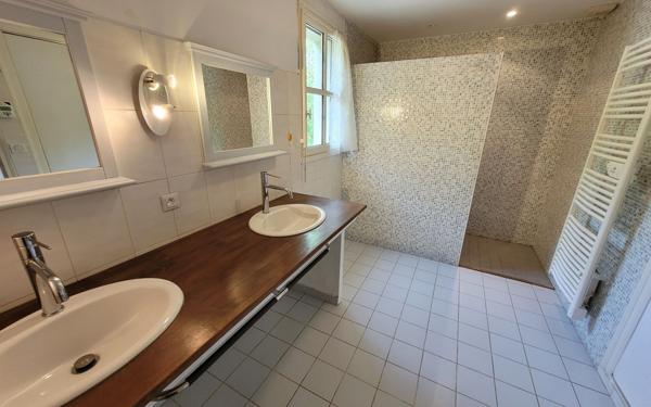 Maison à vendre    6 pièces •  L'Herbergement