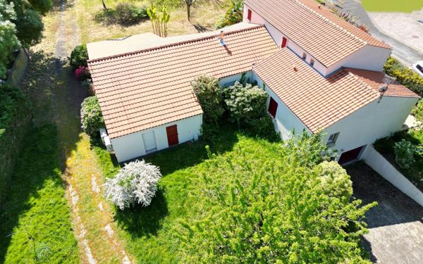 Maison à vendre    6 pièces •  L'Herbergement