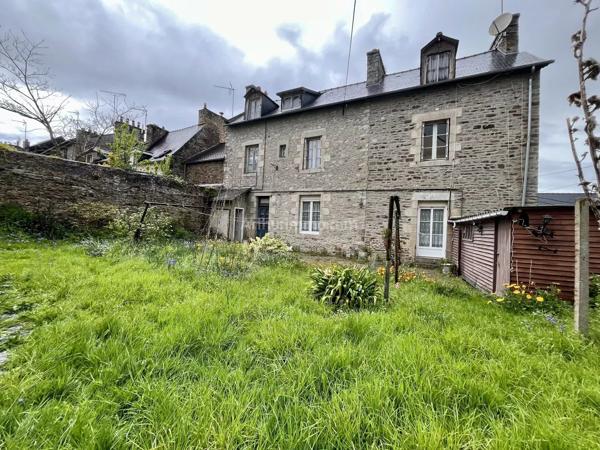 Vente                                                      Appartement
                        
                     3 pièces                      43 m2                     à Dinan