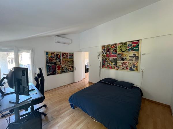 Villa T4 avec mezzanine, piscine, garage idéalement placée à la Grande motte