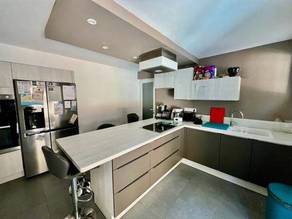 Villa T4 avec mezzanine, piscine, garage idéalement placée à la Grande motte