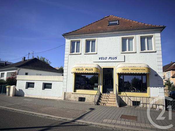 Immeuble à vendre  235 m 2   OSTWALD  - 67