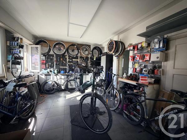 Immeuble à vendre  235 m 2   OSTWALD  - 67