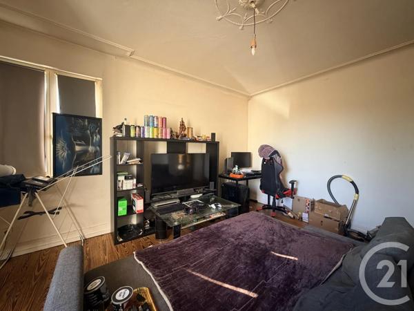 Immeuble à vendre  235 m 2   OSTWALD  - 67