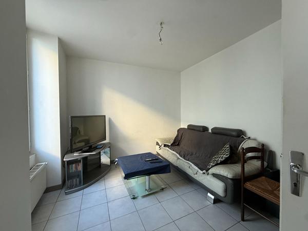 86140 SAINT GENEST D AMBIERE A LOUER - Appartement T2 Saint-Genest-D'Ambière