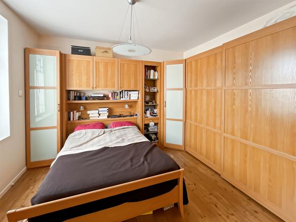 CHALLANS, Maison centre ville avec annexe !
