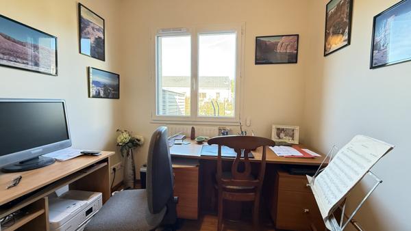 Cusset (03300) Viager occupé Monsieur 91 ans et Dame 71 ans - Maison de plain-pied récente avec jardin et garage