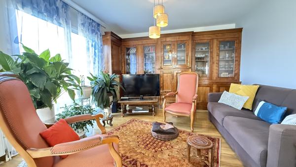 Cusset (03300) Viager occupé Monsieur 91 ans et Dame 71 ans - Maison de plain-pied récente avec jardin et garage