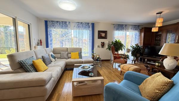 Cusset (03300) Viager occupé Monsieur 91 ans et Dame 71 ans - Maison de plain-pied récente avec jardin et garage