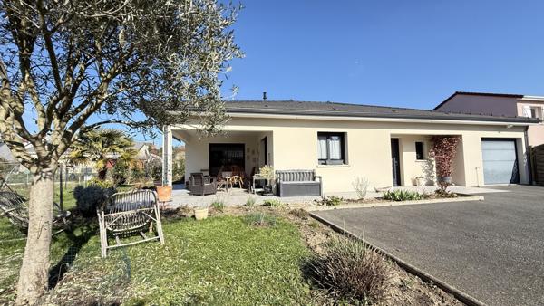 Cusset (03300) Viager occupé Monsieur 91 ans et Dame 71 ans - Maison de plain-pied récente avec jardin et garage