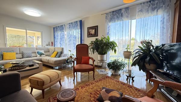 Cusset (03300) Viager occupé Monsieur 91 ans et Dame 71 ans - Maison de plain-pied récente avec jardin et garage