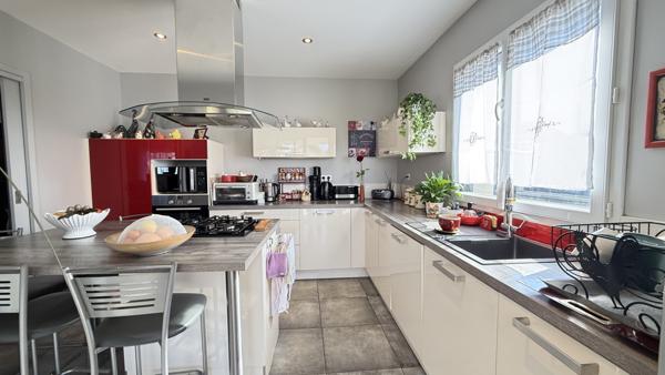 Cusset (03300) Viager occupé Monsieur 91 ans et Dame 71 ans - Maison de plain-pied récente avec jardin et garage