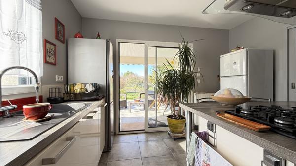 Cusset (03300) Viager occupé Monsieur 91 ans et Dame 71 ans - Maison de plain-pied récente avec jardin et garage