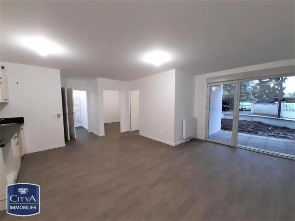 Appartement à louer 3 pièces 58.32m² Tours (37100)