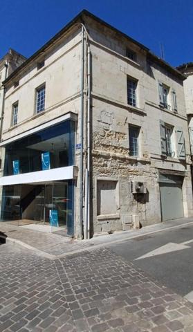 Immeuble commercial  hyper centre