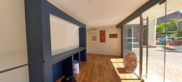 Immeuble commercial  hyper centre