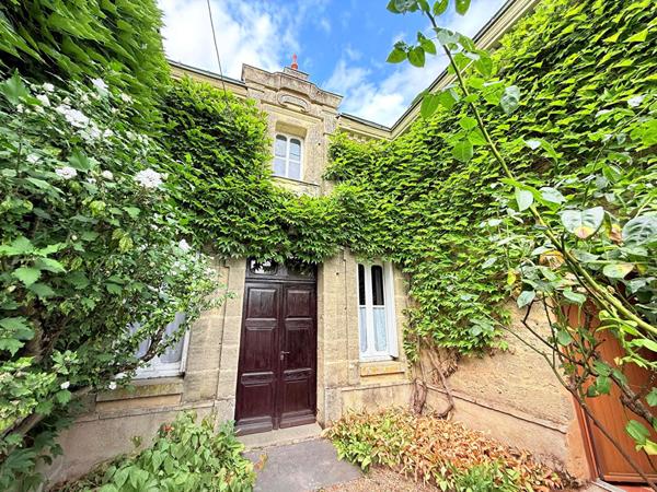 A vendre - Maison de maître - 6 pièces - 128m² - Doué en Anjou - D5918