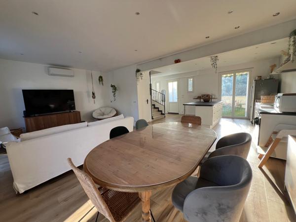 Maison Familiale avec Piscine 5 chambres possibilité 6