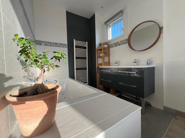 Maison Familiale avec Piscine 5 chambres possibilité 6