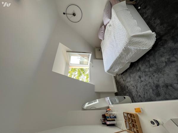 Maison avec jardin et grand garage proche centre-ville